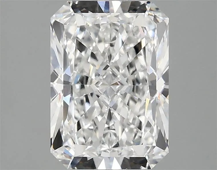 2.10ct Radiant Lab Grown Diamond (Colour E, Clarity VVS2, IGI Certified)