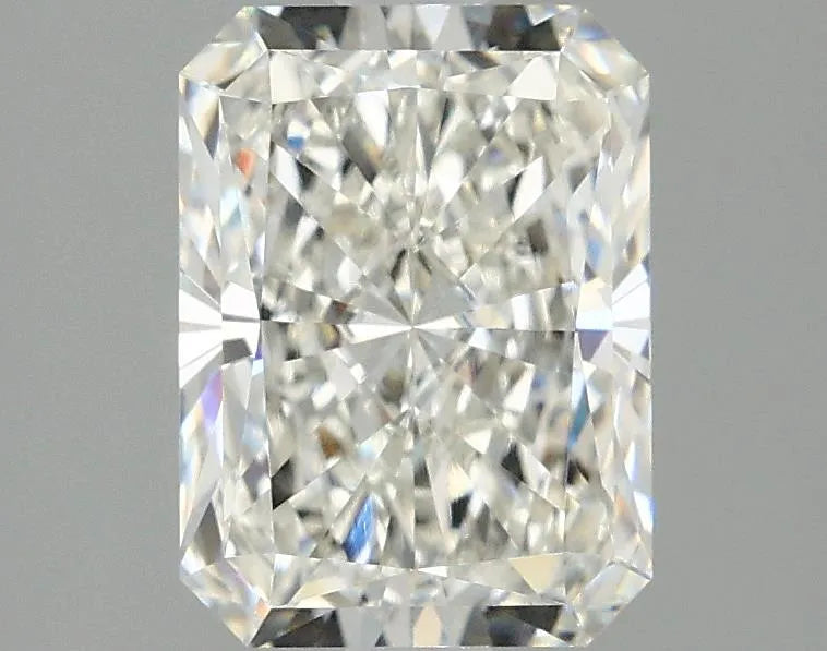 2.10ct Radiant Lab Grown Diamond (Colour F, Clarity VVS1, IGI Certified)
