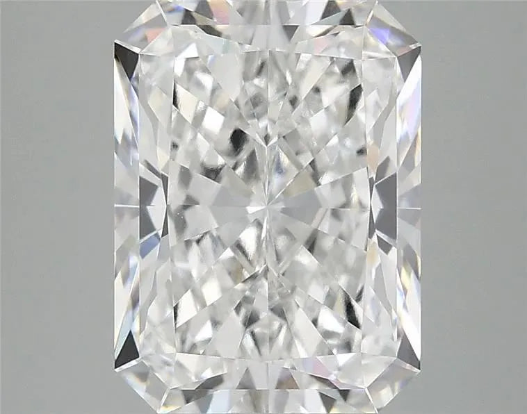 2.10ct Radiant Lab Grown Diamond (Colour F, Clarity VVS2, IGI Certified)