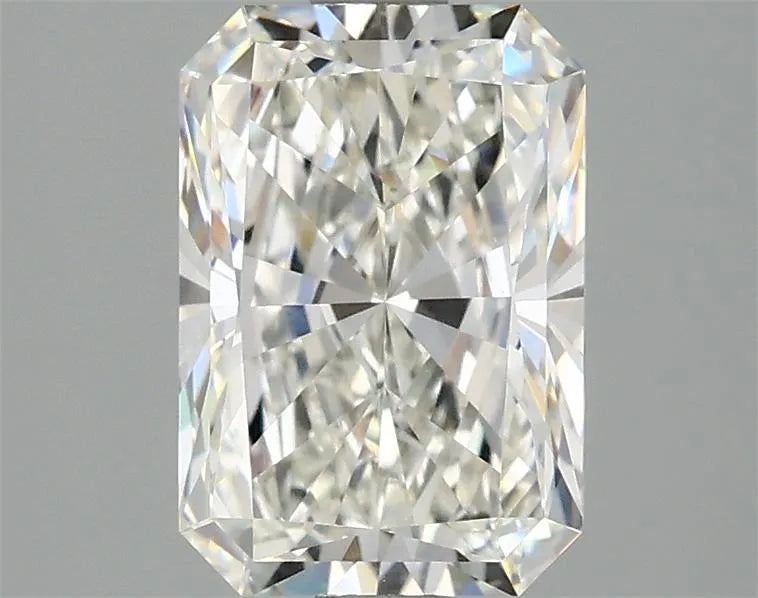2.10ct Radiant Lab Grown Diamond (Colour G, Clarity VVS1, IGI Certified)