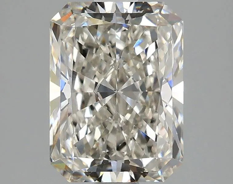 2.10ct Radiant Lab Grown Diamond (Colour G, Clarity VVS2, IGI Certified)