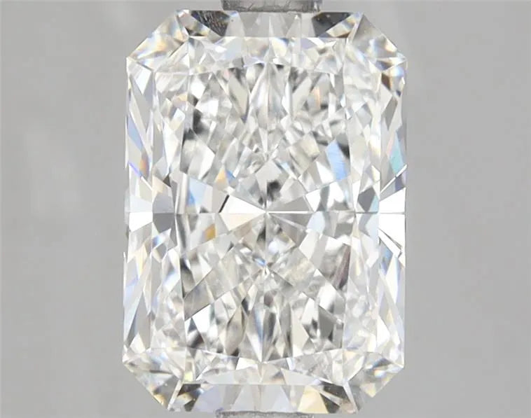 2.15ct Radiant Lab Grown Diamond (Colour F, Clarity VVS2, IGI Certified)