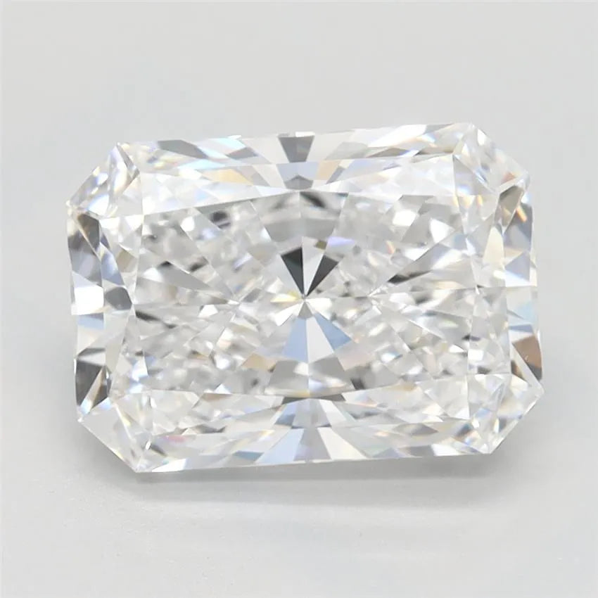 2.16ct Radiant Lab Grown Diamond (Colour D, Clarity VVS1, IGI Certified)