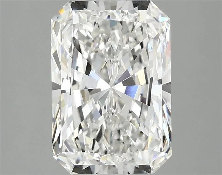2.45ct Radiant Lab Grown Diamond (Colour F, Clarity VVS2, IGI Certified)