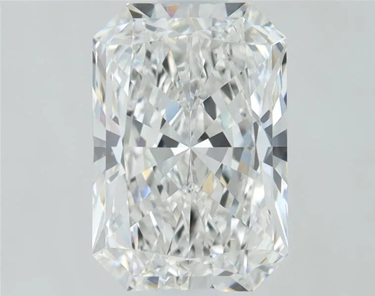 2.47ct Radiant Lab Grown Diamond (Colour E, Clarity VVS1, IGI Certified)