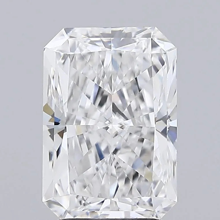 2.50ct Radiant Lab Grown Diamond (Colour E, Clarity VVS1, IGI Certified)