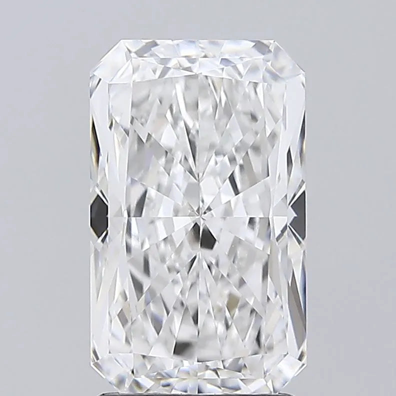 2.50ct Radiant Lab Grown Diamond (Colour E, Clarity VVS1, IGI Certified)