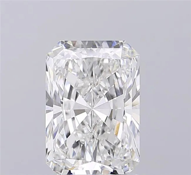 2.51ct Radiant Lab Grown Diamond (Colour E, Clarity VVS2, IGI Certified)