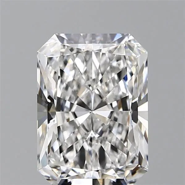 2.53ct Radiant Lab Grown Diamond (Colour E, Clarity VVS1, IGI Certified)
