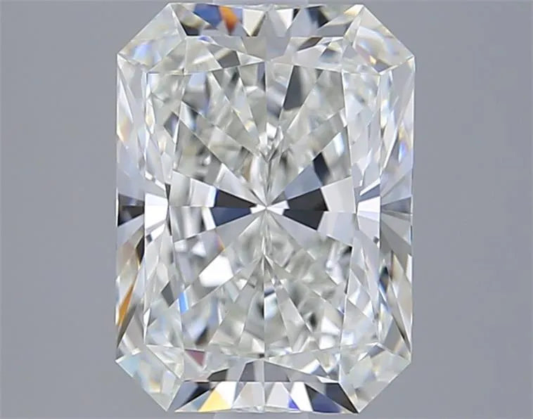 2.53ct Radiant Lab Grown Diamond (Colour G, Clarity VVS2, IGI Certified)