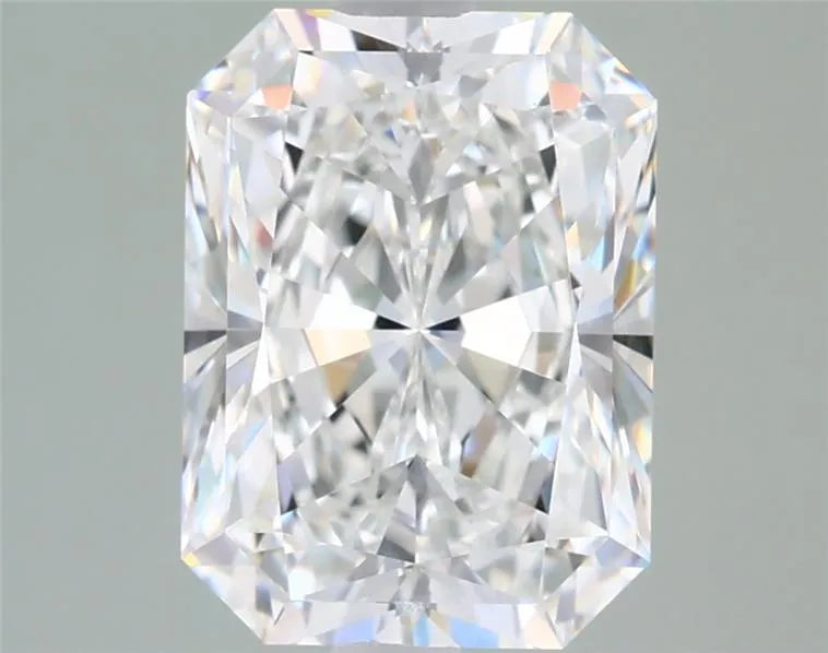 2.54ct Radiant Lab Grown Diamond (Colour G, Clarity VVS1, IGI Certified)