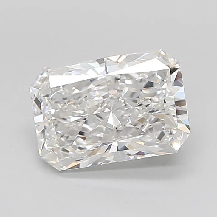 2.55ct Radiant Lab Grown Diamond (Colour E, Clarity VVS2, IGI Certified)