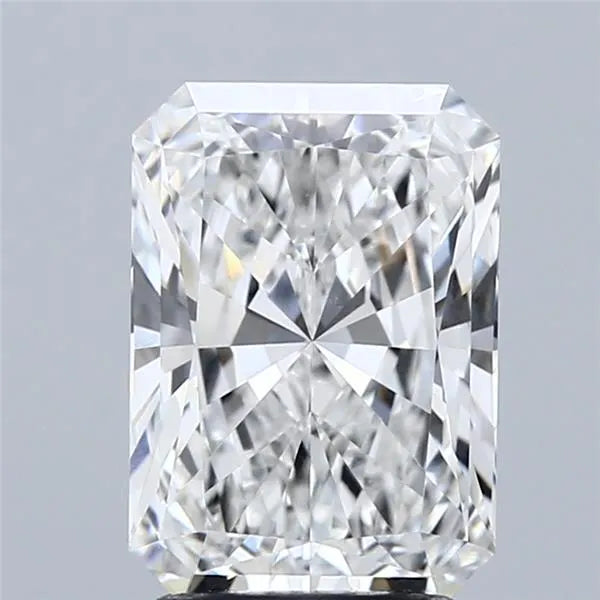 2.58ct Radiant Lab Grown Diamond (Colour E, Clarity VVS1, IGI Certified)