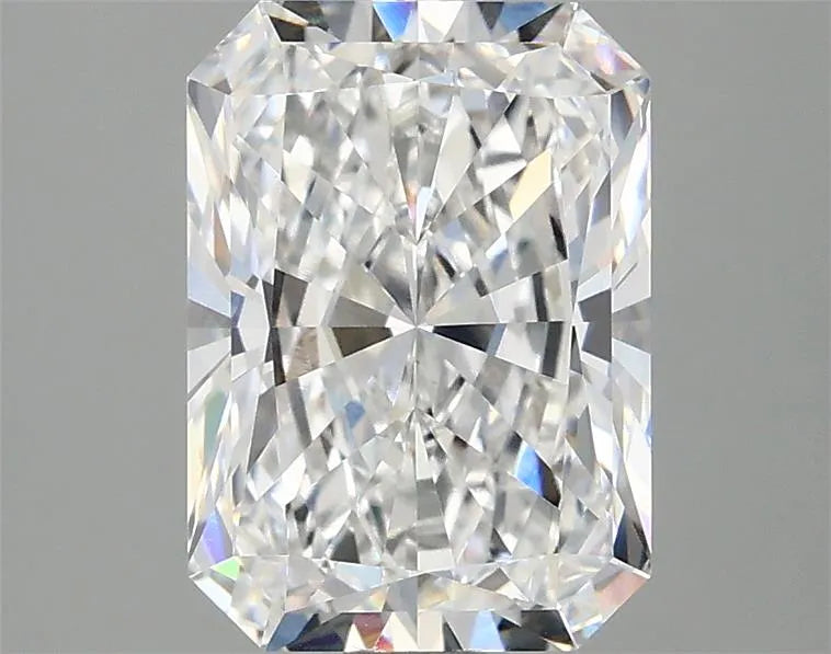 2.59ct Radiant Lab Grown Diamond (Colour D, Clarity VVS2, IGI Certified)