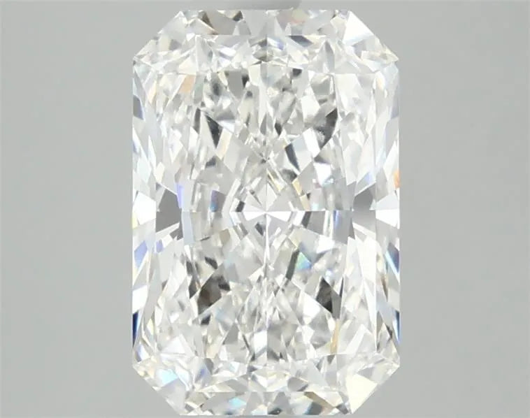 2.59ct Radiant Lab Grown Diamond (Colour F, Clarity VVS1, IGI Certified)