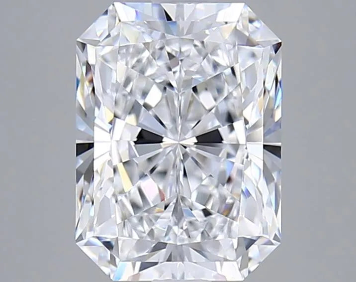 2.61ct Radiant Lab Grown Diamond (Colour D, Clarity VVS2, IGI Certified)
