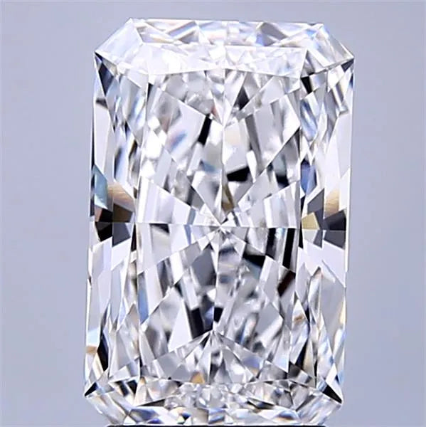 2.70ct Radiant Lab Grown Diamond (Colour D, Clarity VVS1, IGI Certified)