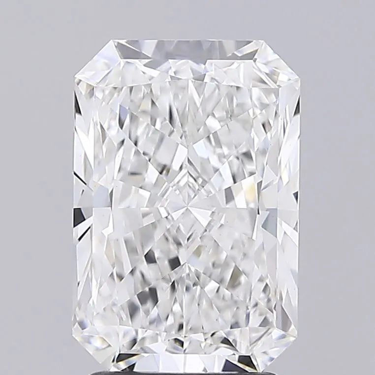 2.72ct Radiant Lab Grown Diamond (Colour E, Clarity VVS2, IGI Certified)