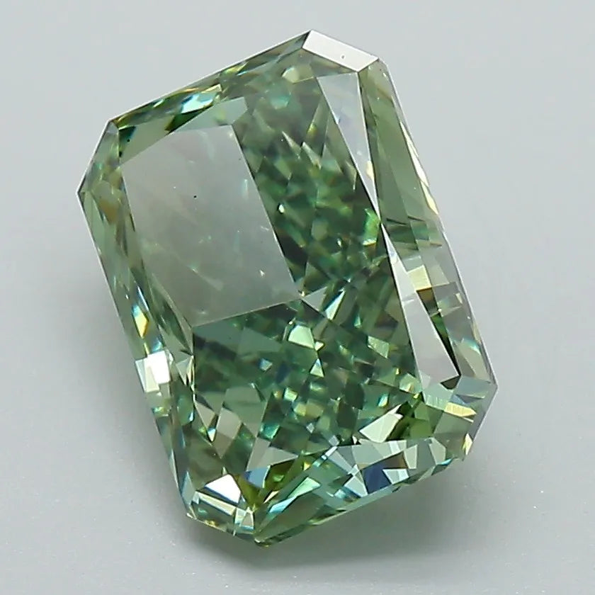 2.75ct Radiant Lab Grown Diamond (Colour Fancy Vivid Green, Clarity VS1, IGI Certified)