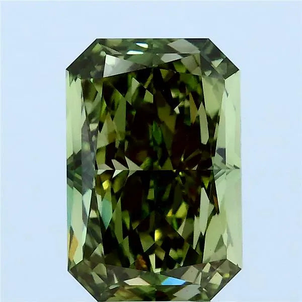 2.75ct Radiant Lab Grown Diamond (Colour Fancy Vivid Green, Clarity VVS2, IGI Certified)