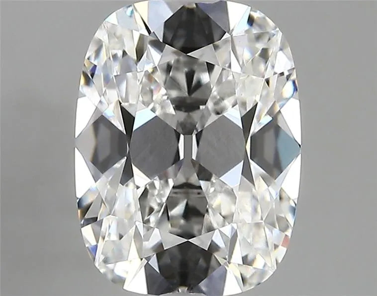 2.77ct Cushion modified Lab Grown Diamond (Colour E, Clarity VVS2, IGI Certified)