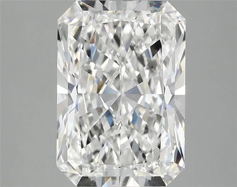 2.79ct Radiant Lab Grown Diamond (Colour E, Clarity VVS2, IGI Certified)