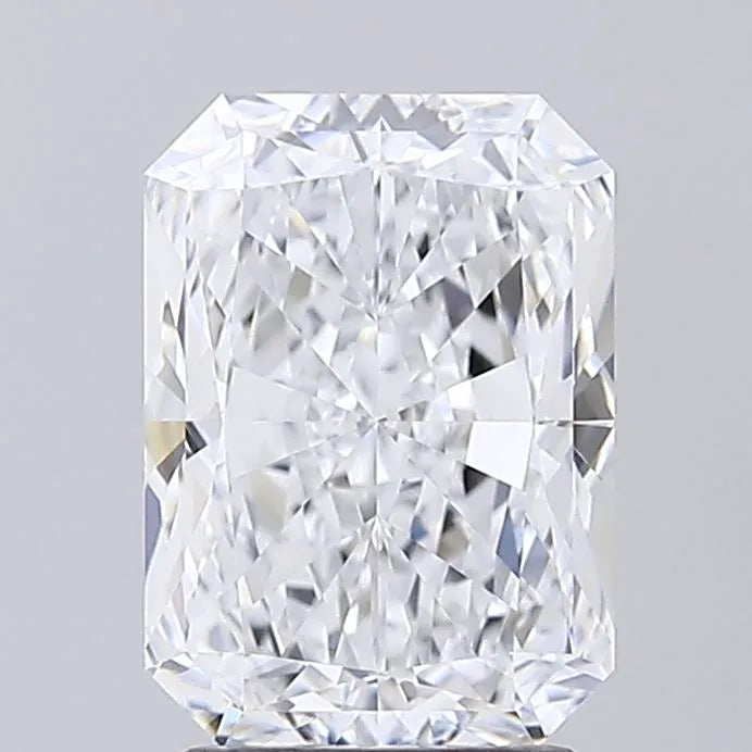 2.83ct Radiant Lab Grown Diamond (Colour D, Clarity VVS2, IGI Certified)