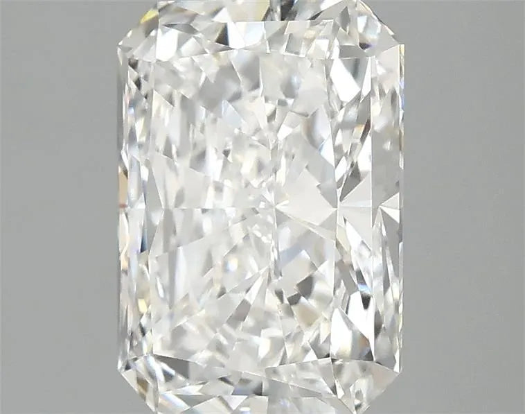 2.83ct Radiant Lab Grown Diamond (Colour F, Clarity VVS2, IGI Certified)