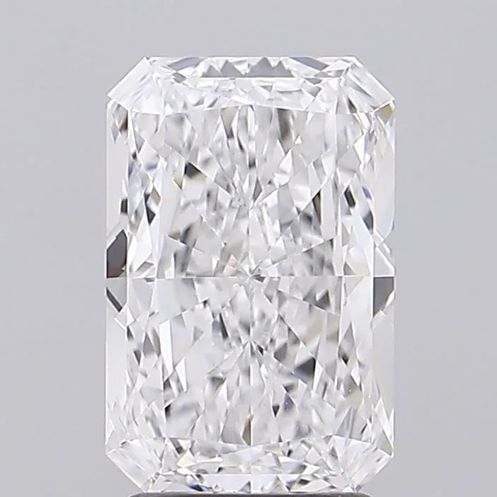 2.85ct Radiant Lab Grown Diamond (Colour D, Clarity VVS2, IGI Certified)