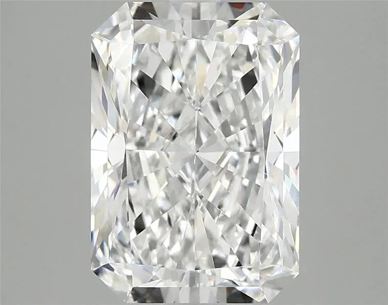 2.87ct Radiant Lab Grown Diamond (Colour D, Clarity VVS2, IGI Certified)