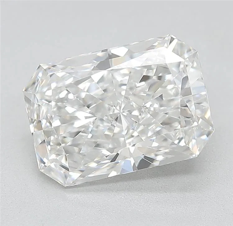 2.87ct Radiant Lab Grown Diamond (Colour E, Clarity VVS2, Cut EX, IGI Certified)