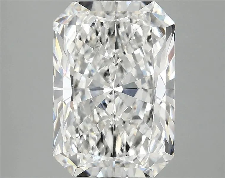2.87ct Radiant Lab Grown Diamond (Colour E, Clarity VVS2, IGI Certified)