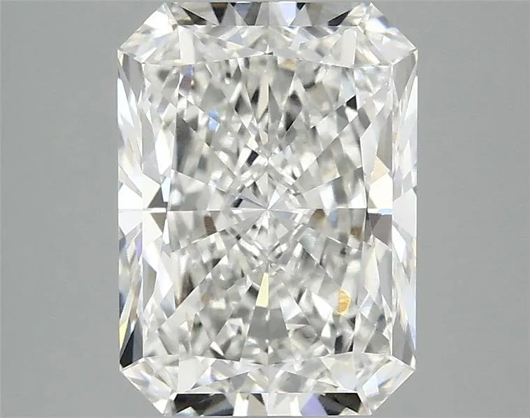 2.87ct Radiant Lab Grown Diamond (Colour F, Clarity VVS2, IGI Certified)