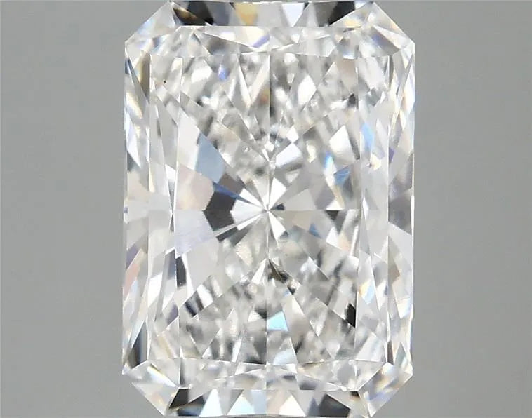 2.88ct Radiant Lab Grown Diamond (Colour E, Clarity VS1, IGI Certified)