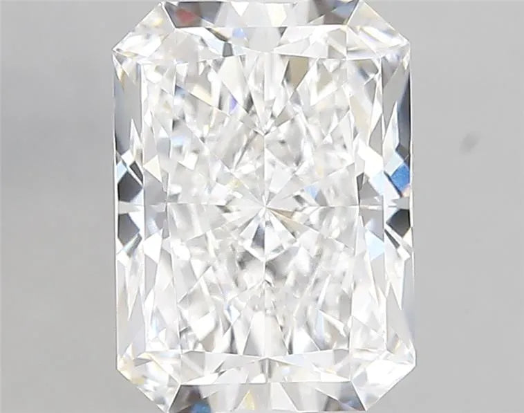 2.90ct Radiant Lab Grown Diamond (Colour D, Clarity VVS1, IGI Certified)