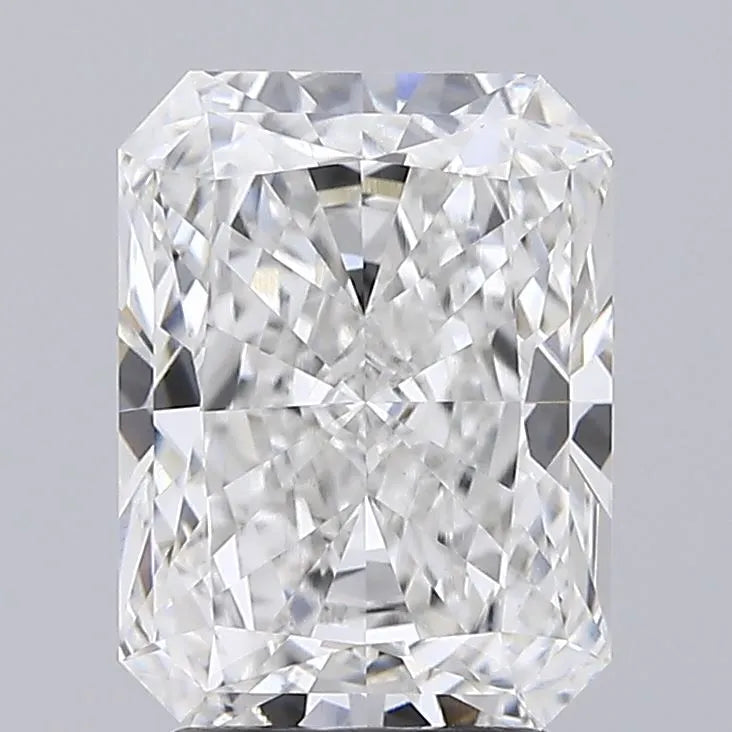 2.91ct Radiant Lab Grown Diamond (Colour E, Clarity VVS2, IGI Certified)