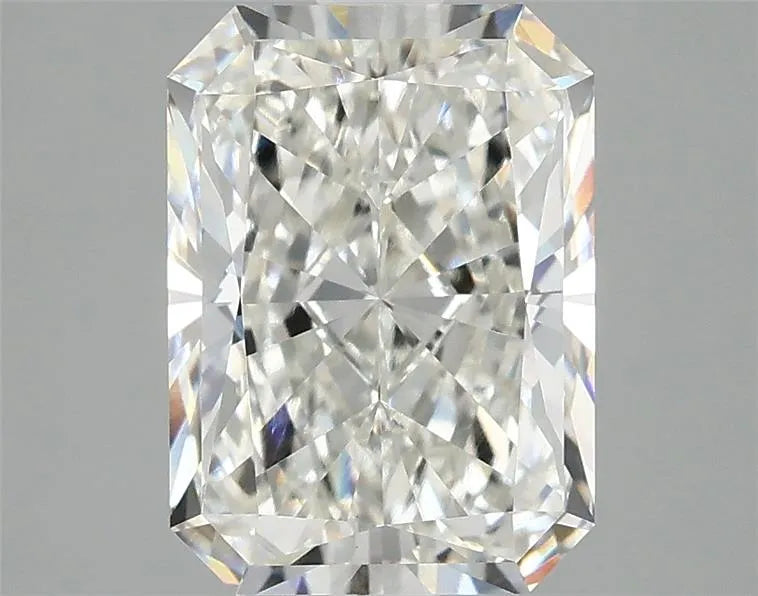 2.96ct Radiant Lab Grown Diamond (Colour G, Clarity VVS2, IGI Certified)
