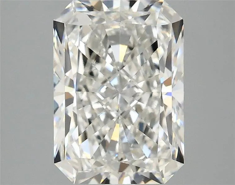 2.97ct Radiant Lab Grown Diamond (Colour F, Clarity VVS2, IGI Certified)