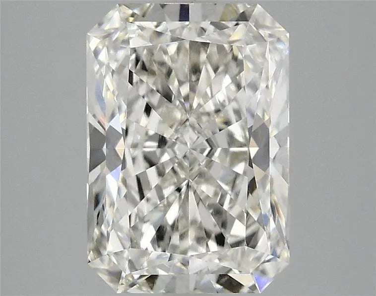 2.97ct Radiant Lab Grown Diamond (Colour G, Clarity VVS2, IGI Certified)