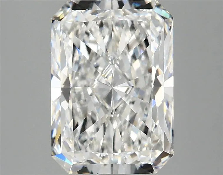 2.99ct Radiant Lab Grown Diamond (Colour E, Clarity VVS2, IGI Certified)