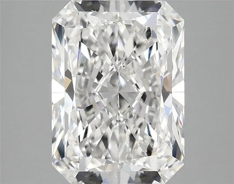 2.99ct Radiant Lab Grown Diamond (Colour E, Clarity VVS2, IGI Certified)