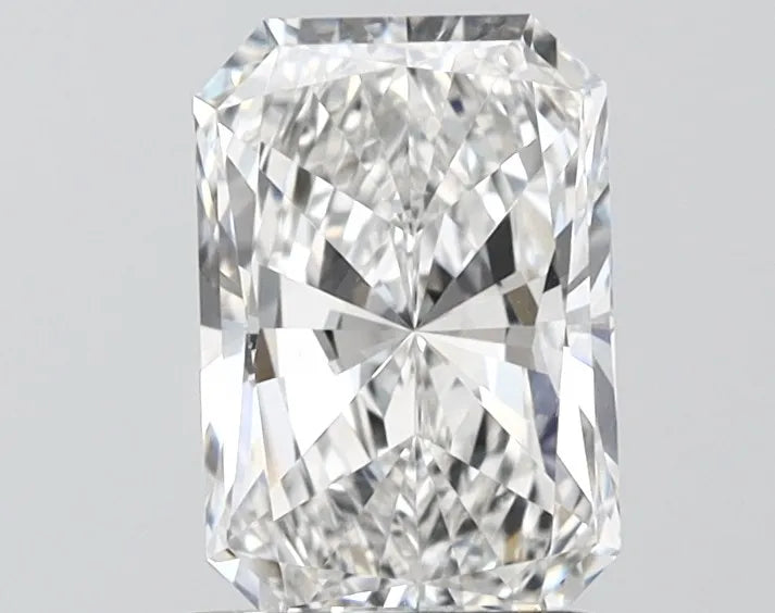 1.45ct Radiant Lab Grown Diamond (Colour E, Clarity VVS2, IGI Certified)