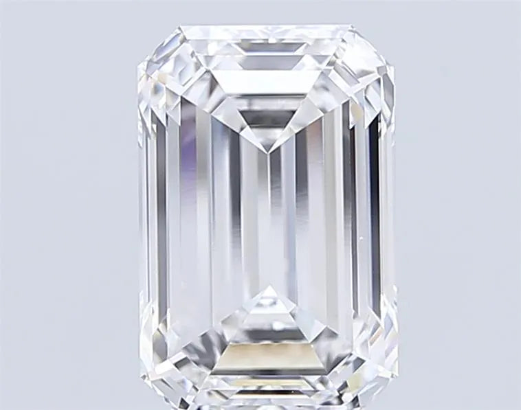 5.67ct Emerald Lab Grown Diamond (Colour E, Clarity VVS2, IGI Certified)