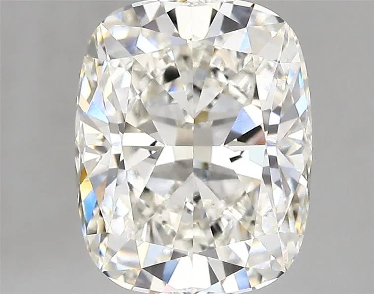 4.03ct Cushion modified Lab Grown Diamond (Colour G, Clarity VVS2, IGI Certified)