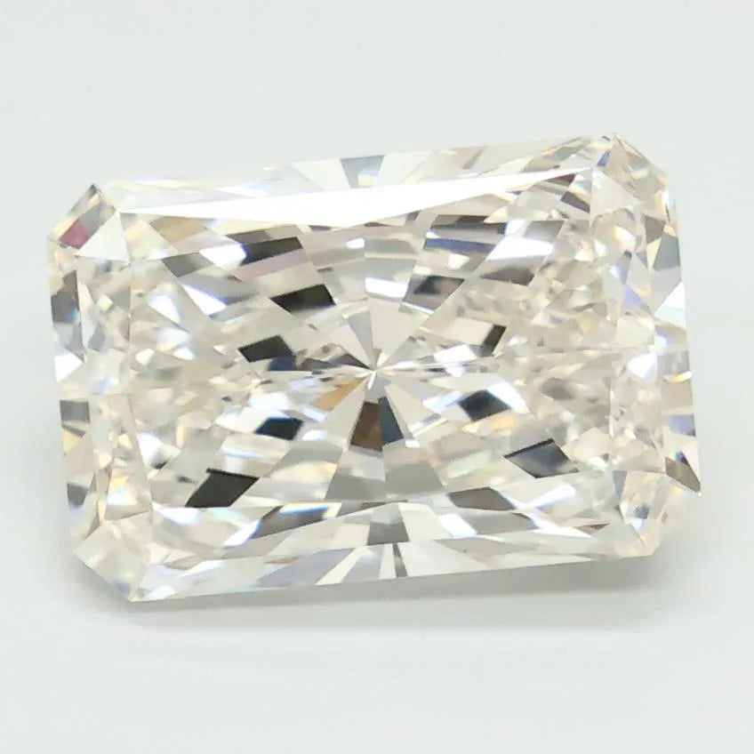 4.08ct Radiant Lab Grown Diamond (Colour G, Clarity VVS2, Cut EX, IGI Certified)