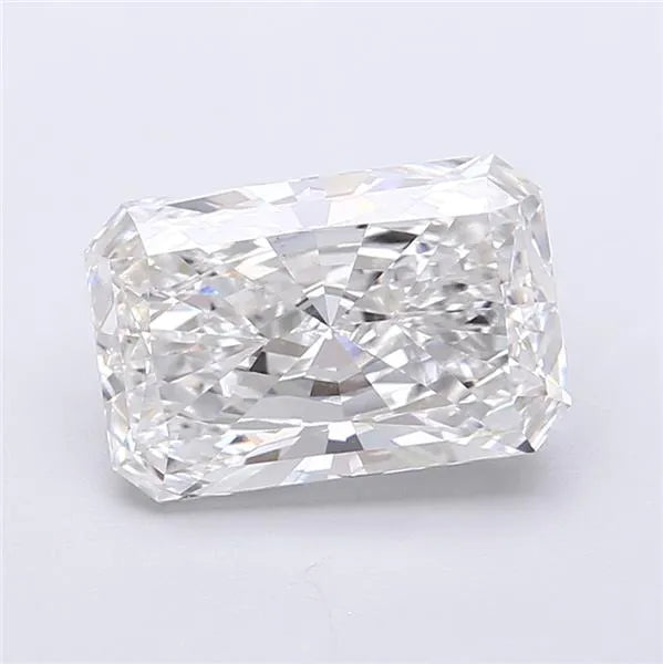 3.22ct Radiant Lab Grown Diamond (Colour E, Clarity VVS2, IGI Certified)