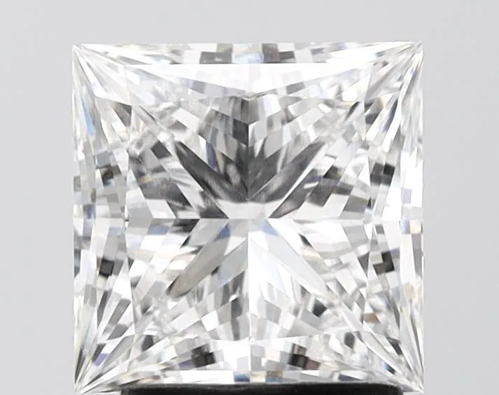 2.25ct Princess Lab Grown Diamond (Colour E, Clarity VVS1, IGI Certified)