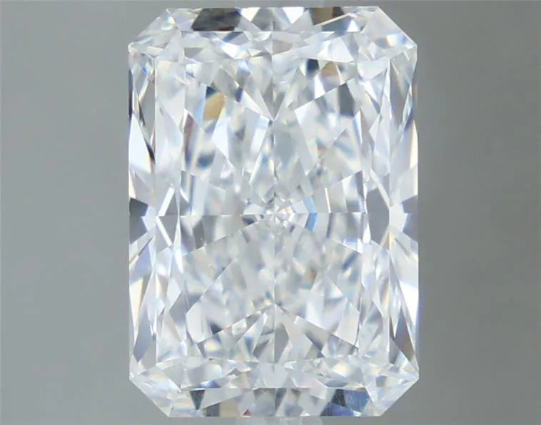 3.11ct Radiant Lab Grown Diamond (Colour D, Clarity VVS2, Cut EX, IGI Certified)