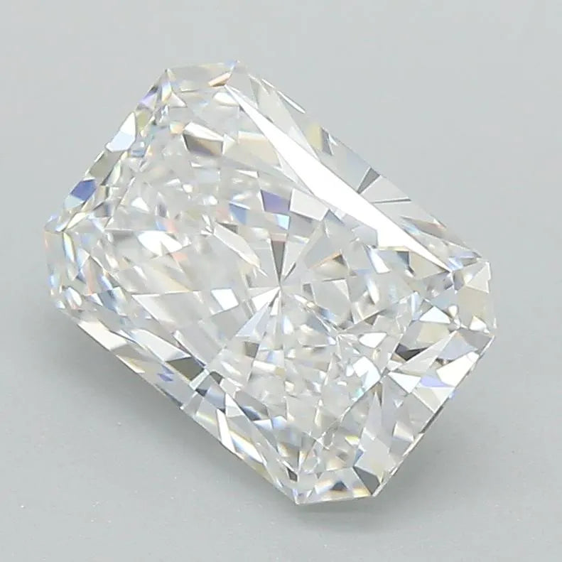 1.87ct Radiant Lab Grown Diamond (Colour E, Clarity VVS2, GIA Certified)