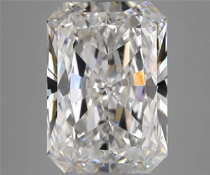 4.75ct Radiant Lab Grown Diamond (Colour E, Clarity VVS1, IGI Certified)